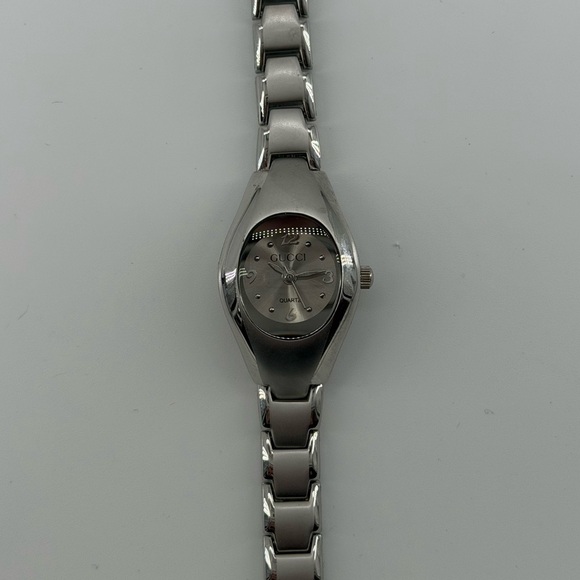 Gucci Y2K Stainless Steel Oval Bracelet Watch Quartz Swiss Made Women’s - Picture 7 of 12